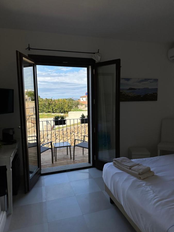 B&B La casa al mare by The Square ospitalità diffusa Cannigione Exterior foto